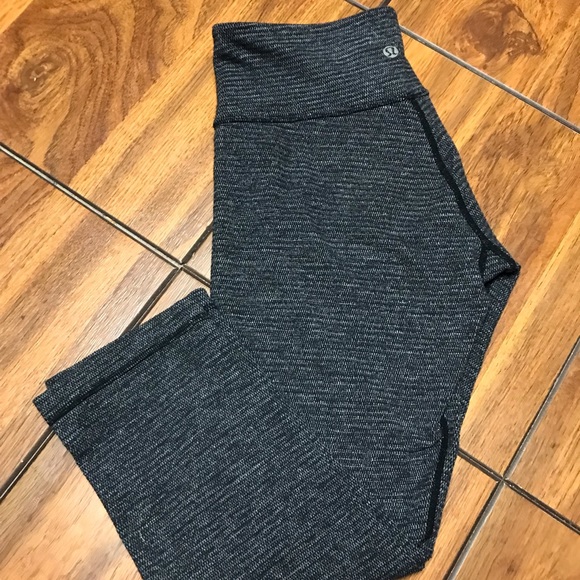 Lululemon Wunder Under Cropped Herringbone- Reversible - Picture 9 of 11